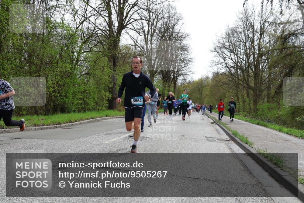 12.04.2026 - 45. Internationalen Wilhelmsburger Insellauf Yannick Fuchs http://msf.ph/oto/9505267 12.04.2026 12:56:02 Laufen 5564 meine-sportfotos.de