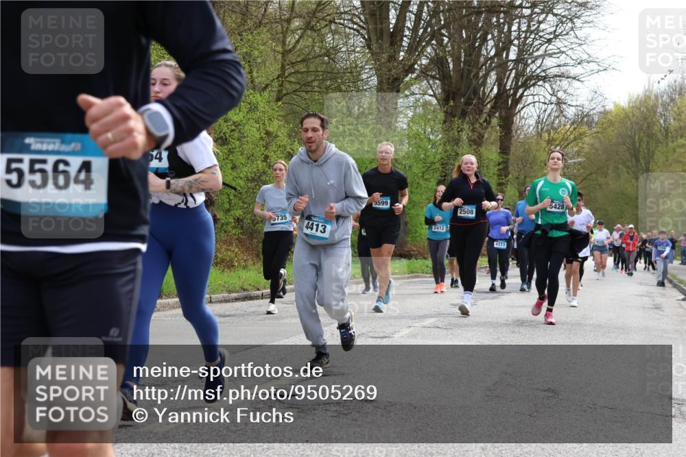 12.04.2026 - 45. Internationalen Wilhelmsburger Insellauf Yannick Fuchs http://msf.ph/oto/9505269 12.04.2026 12:56:03 Laufen 5564, 54, 5735, 4413, 5599, 2412, 2508, 4373, 5428 meine-sportfotos.de