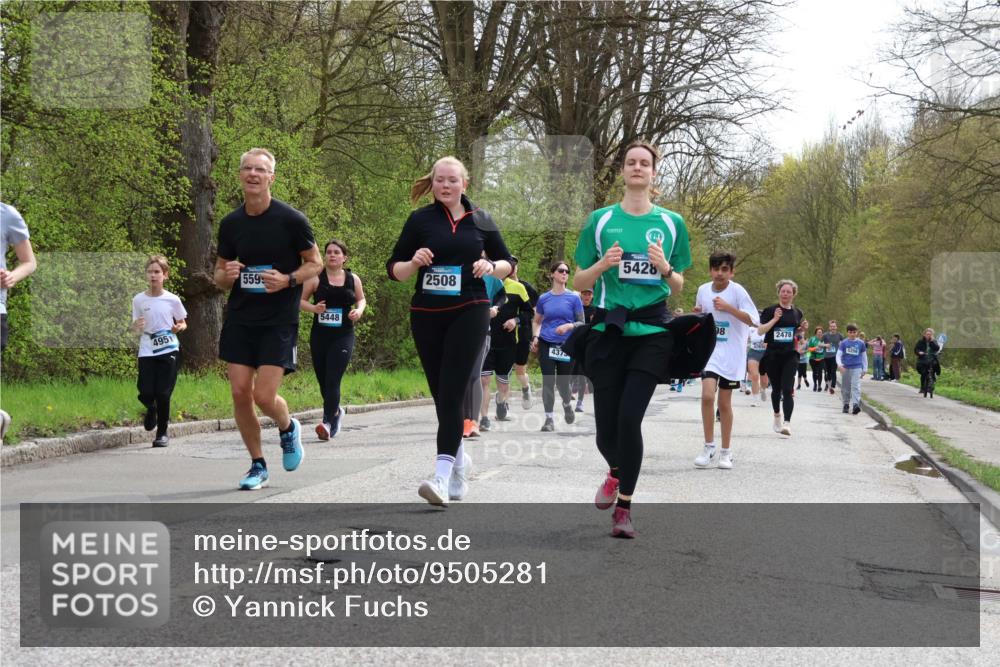 12.04.2026 - 45. Internationalen Wilhelmsburger Insellauf Yannick Fuchs http://msf.ph/oto/9505281 12.04.2026 12:56:05 Laufen 4951, 5599, 5448, 2508, 4375, 5428, 98, 2478, 5208 meine-sportfotos.de