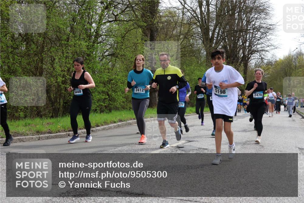 12.04.2026 - 45. Internationalen Wilhelmsburger Insellauf Yannick Fuchs http://msf.ph/oto/9505300 12.04.2026 12:56:09 Laufen 5448, 2412, 373, 4705, 5198, 4, 2478, 1267, 5208 meine-sportfotos.de