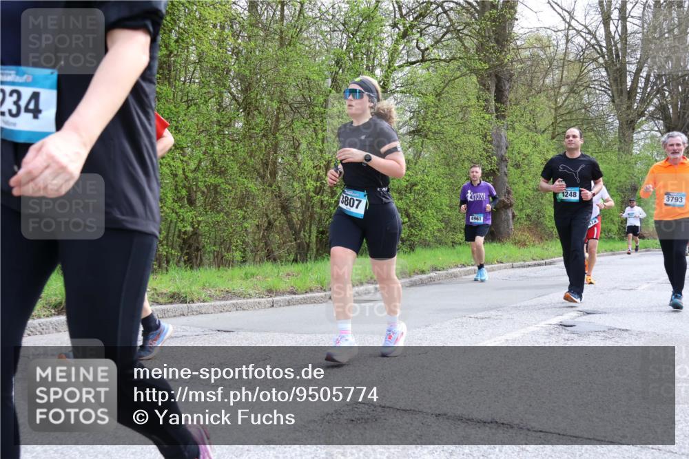 12.04.2026 - 45. Internationalen Wilhelmsburger Insellauf Yannick Fuchs http://msf.ph/oto/9505774 12.04.2026 12:58:15 Laufen 234, 3807, 4961, 1248, 3793 meine-sportfotos.de