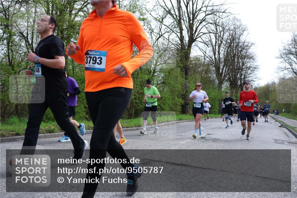 12.04.2026 - 45. Internationalen Wilhelmsburger Insellauf Yannick Fuchs http://msf.ph/oto/9505787 12.04.2026 12:58:18 Laufen 248, 3793, 5611, 4116, 5324 meine-sportfotos.de