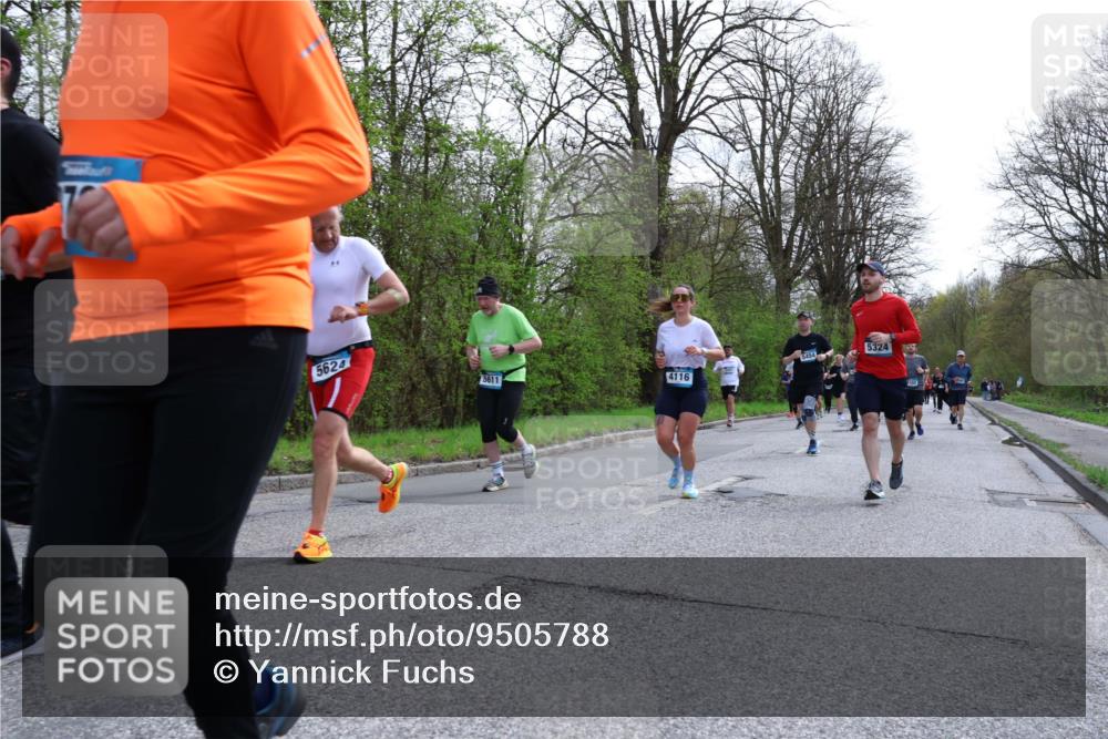 12.04.2026 - 45. Internationalen Wilhelmsburger Insellauf Yannick Fuchs http://msf.ph/oto/9505788 12.04.2026 12:58:18 Laufen 5624, 5611, 4116, 5324 meine-sportfotos.de