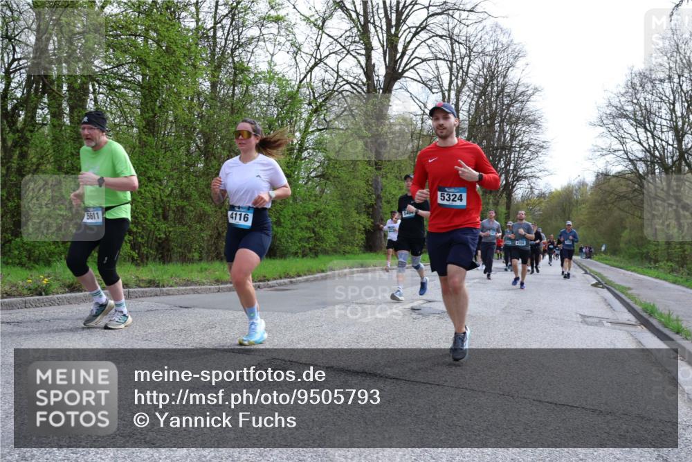 12.04.2026 - 45. Internationalen Wilhelmsburger Insellauf Yannick Fuchs http://msf.ph/oto/9505793 12.04.2026 12:58:19 Laufen 4116, 5611, 545, 5324, 4102 meine-sportfotos.de