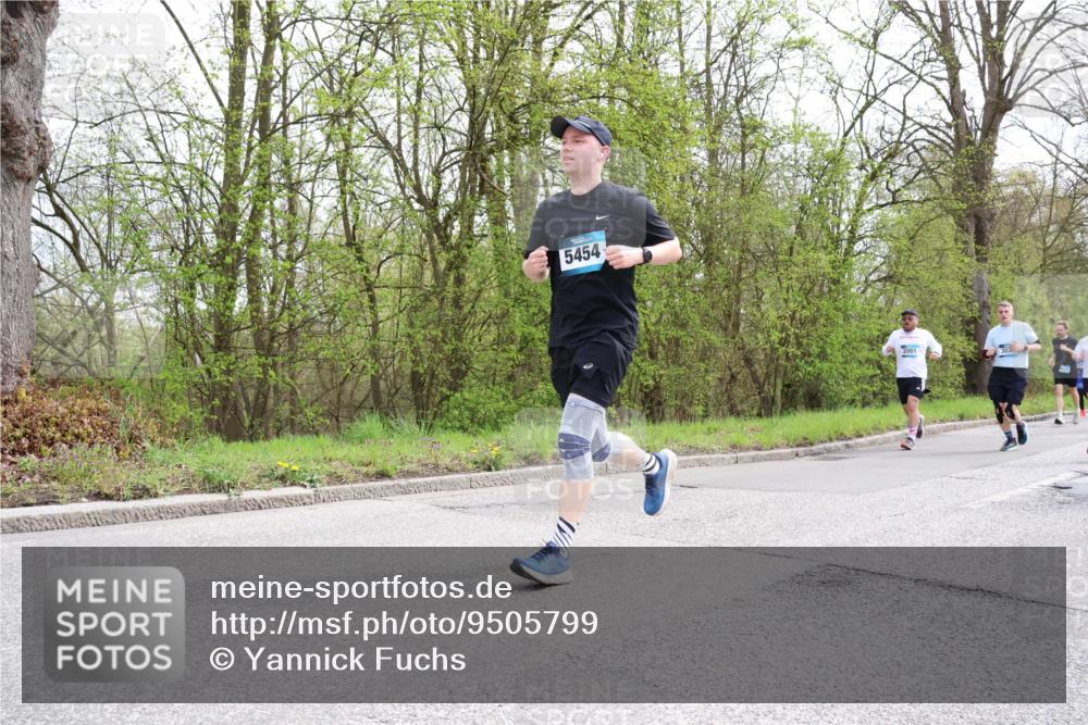12.04.2026 - 45. Internationalen Wilhelmsburger Insellauf Yannick Fuchs http://msf.ph/oto/9505799 12.04.2026 12:58:21 Laufen 5454, 2001 meine-sportfotos.de