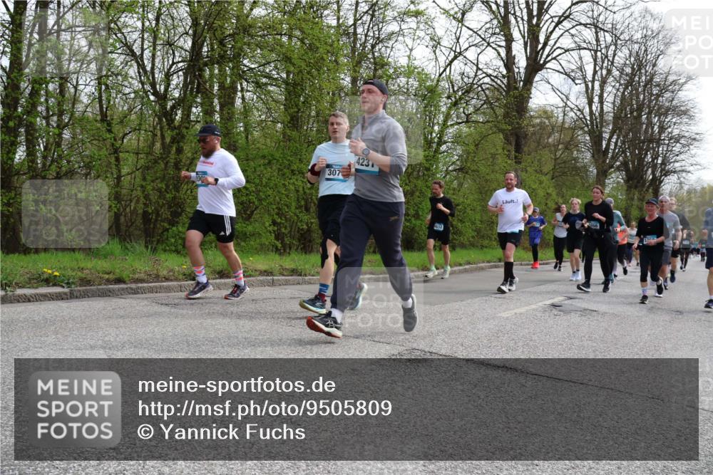 12.04.2026 - 45. Internationalen Wilhelmsburger Insellauf Yannick Fuchs http://msf.ph/oto/9505809 12.04.2026 12:58:23 Laufen 200, 307, 423, 4652, 5200 meine-sportfotos.de