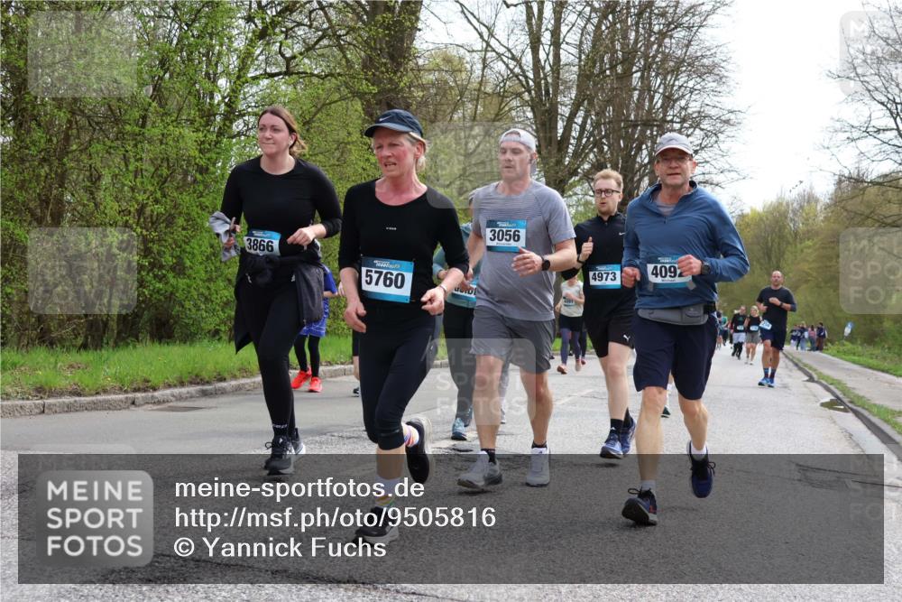 12.04.2026 - 45. Internationalen Wilhelmsburger Insellauf Yannick Fuchs http://msf.ph/oto/9505816 12.04.2026 12:58:25 Laufen 3056, 3866, 5760, 4973, 4092 meine-sportfotos.de