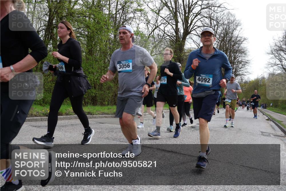 12.04.2026 - 45. Internationalen Wilhelmsburger Insellauf Yannick Fuchs http://msf.ph/oto/9505821 12.04.2026 12:58:26 Laufen 866, 3056, 973, 4092, 5761 meine-sportfotos.de