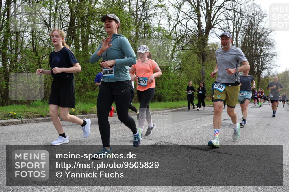 12.04.2026 - 45. Internationalen Wilhelmsburger Insellauf Yannick Fuchs http://msf.ph/oto/9505829 12.04.2026 12:58:27 Laufen 5210, 5148, 5761, 3571 meine-sportfotos.de