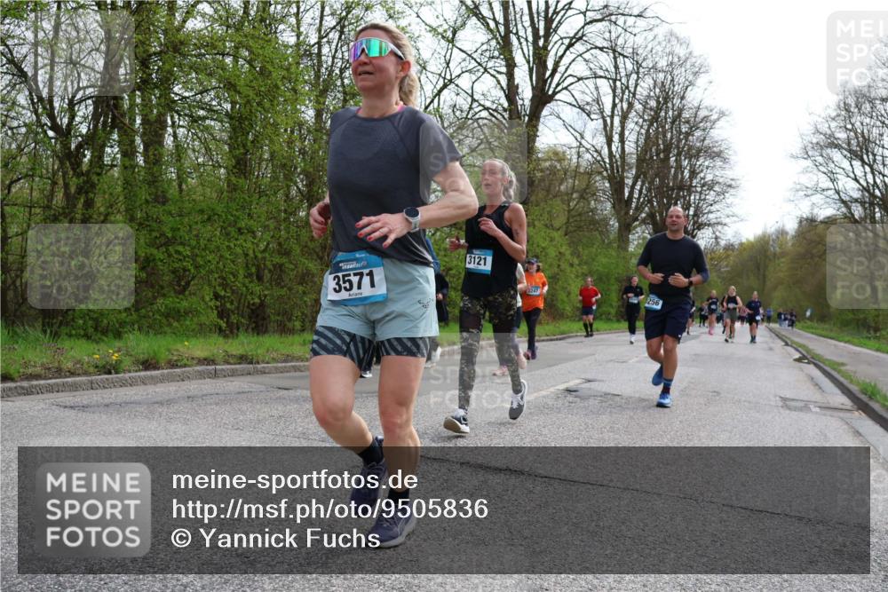 12.04.2026 - 45. Internationalen Wilhelmsburger Insellauf Yannick Fuchs http://msf.ph/oto/9505836 12.04.2026 12:58:29 Laufen 3571, 3121, 256 meine-sportfotos.de