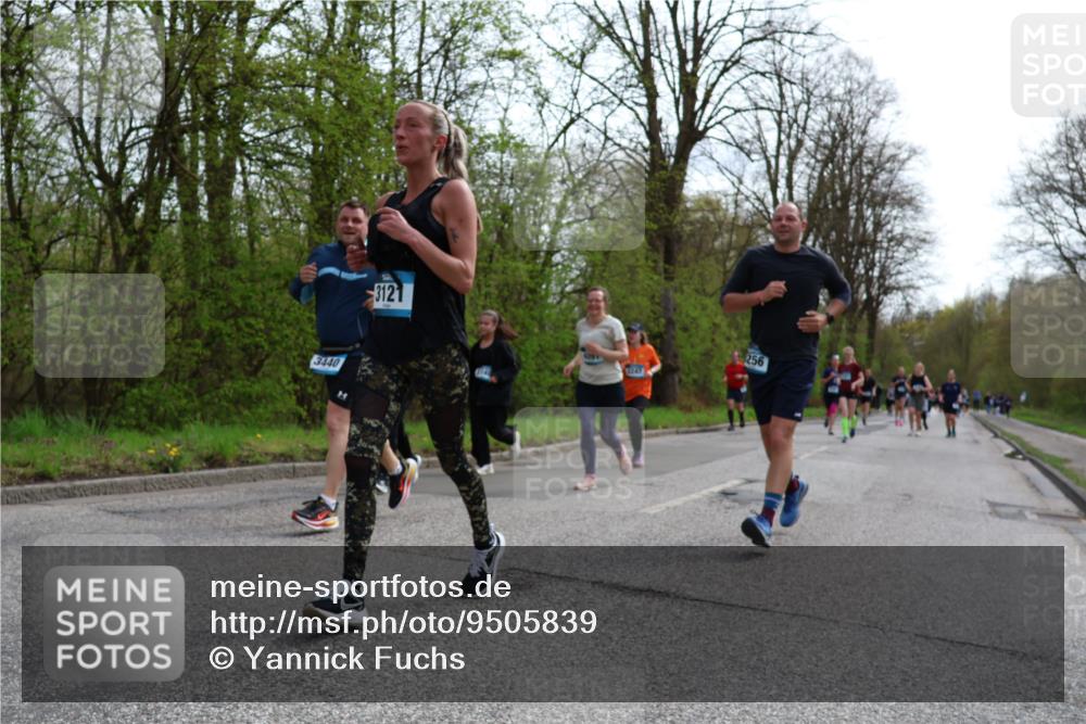 12.04.2026 - 45. Internationalen Wilhelmsburger Insellauf Yannick Fuchs http://msf.ph/oto/9505839 12.04.2026 12:58:30 Laufen 3440, 3121, 256 meine-sportfotos.de