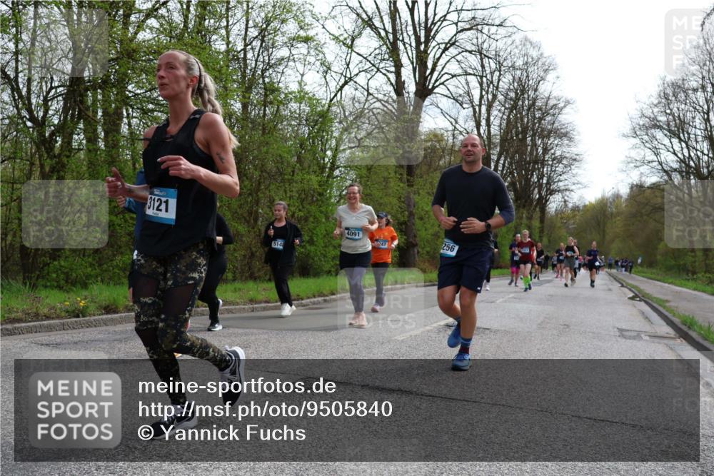 12.04.2026 - 45. Internationalen Wilhelmsburger Insellauf Yannick Fuchs http://msf.ph/oto/9505840 12.04.2026 12:58:30 Laufen 3121, 5148, 4091, 256 meine-sportfotos.de