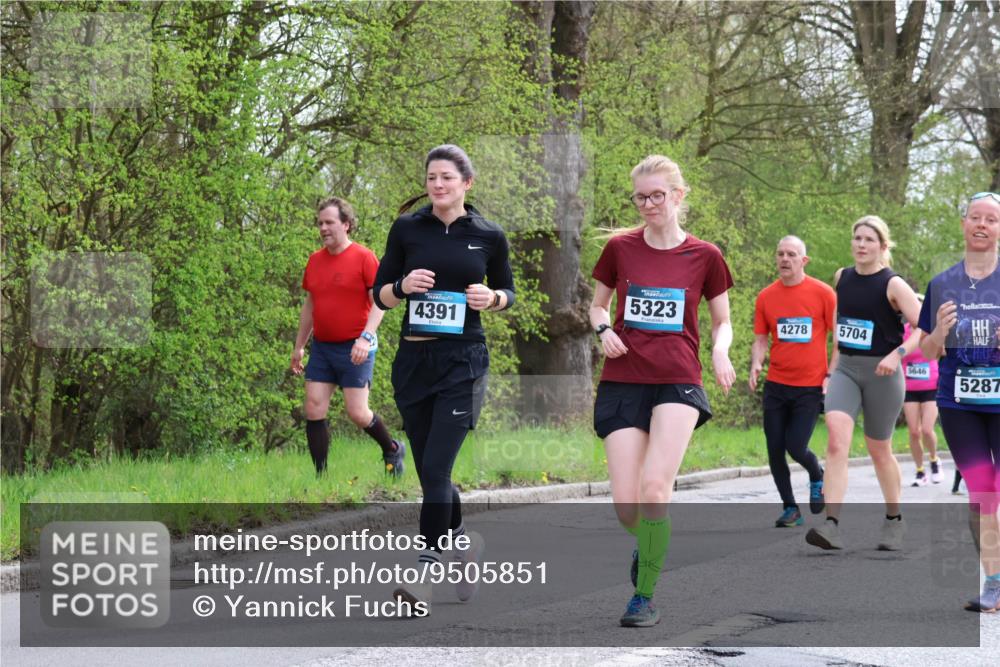12.04.2026 - 45. Internationalen Wilhelmsburger Insellauf Yannick Fuchs http://msf.ph/oto/9505851 12.04.2026 12:58:33 Laufen 4391, 5323, 4278, 5704, 5646, 5287 meine-sportfotos.de