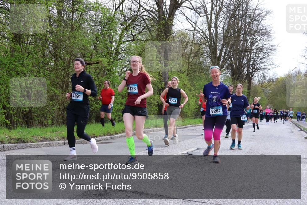 12.04.2026 - 45. Internationalen Wilhelmsburger Insellauf Yannick Fuchs http://msf.ph/oto/9505858 12.04.2026 12:58:34 Laufen 4391, 5323, 5704, 5287, 231, 4798 meine-sportfotos.de
