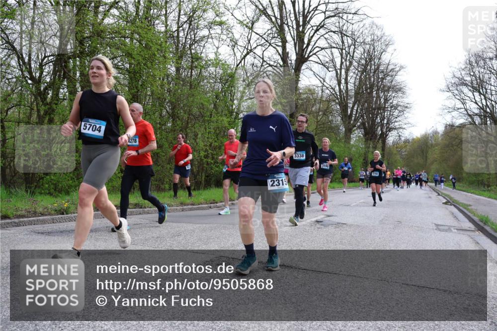 12.04.2026 - 45. Internationalen Wilhelmsburger Insellauf Yannick Fuchs http://msf.ph/oto/9505868 12.04.2026 12:58:37 Laufen 5704, 4278, 2315, 3338, 3946 meine-sportfotos.de