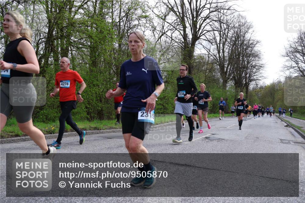 12.04.2026 - 45. Internationalen Wilhelmsburger Insellauf Yannick Fuchs http://msf.ph/oto/9505870 12.04.2026 12:58:37 Laufen 704, 4278, 2315, 3338, 4799, 4798 meine-sportfotos.de
