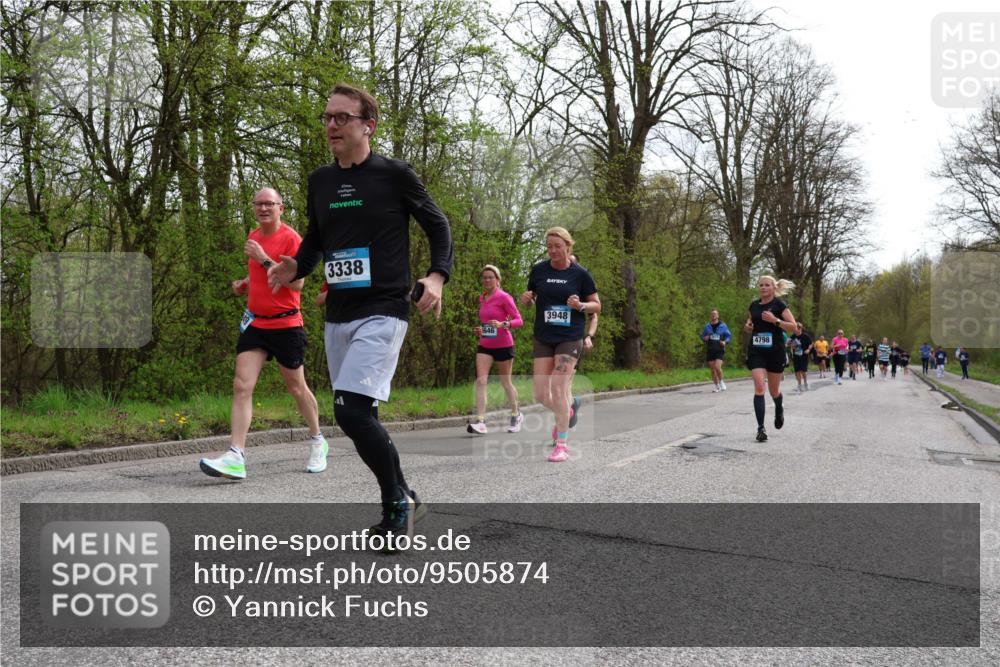 12.04.2026 - 45. Internationalen Wilhelmsburger Insellauf Yannick Fuchs http://msf.ph/oto/9505874 12.04.2026 12:58:38 Laufen 3338, 646, 3948, 4798 meine-sportfotos.de
