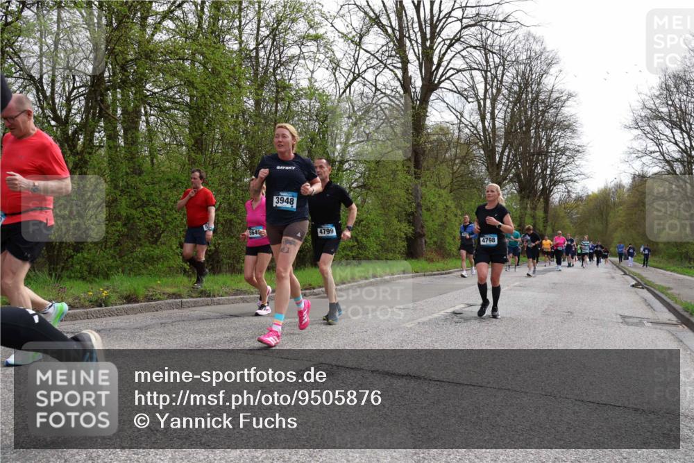 12.04.2026 - 45. Internationalen Wilhelmsburger Insellauf Yannick Fuchs http://msf.ph/oto/9505876 12.04.2026 12:58:38 Laufen 564, 3948, 4799, 4798 meine-sportfotos.de