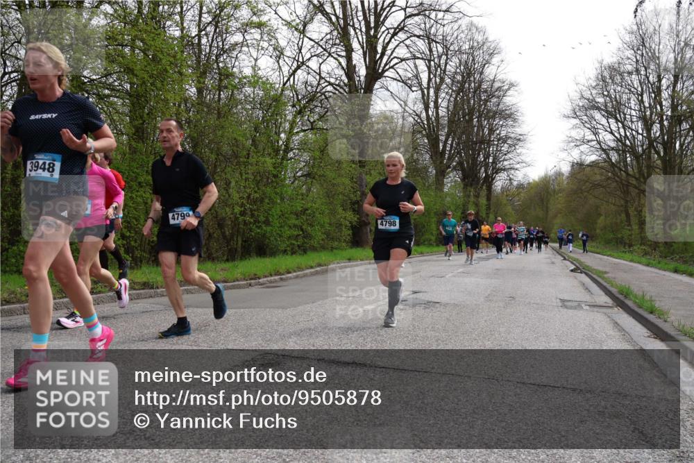 12.04.2026 - 45. Internationalen Wilhelmsburger Insellauf Yannick Fuchs http://msf.ph/oto/9505878 12.04.2026 12:58:39 Laufen 3948, 4799, 4798 meine-sportfotos.de