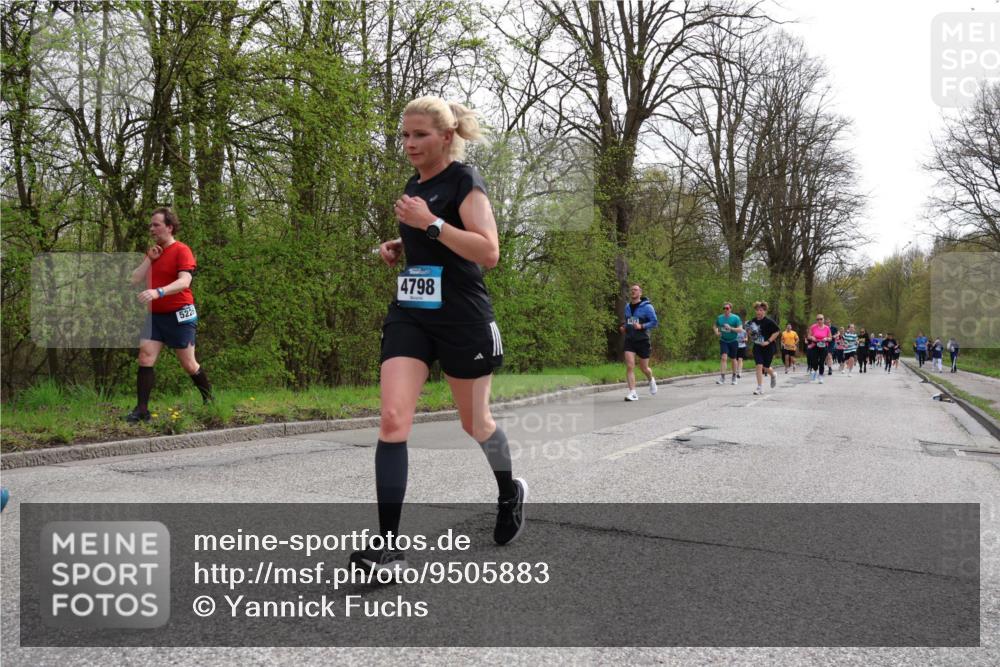 12.04.2026 - 45. Internationalen Wilhelmsburger Insellauf Yannick Fuchs http://msf.ph/oto/9505883 12.04.2026 12:58:40 Laufen 5226, 4798 meine-sportfotos.de
