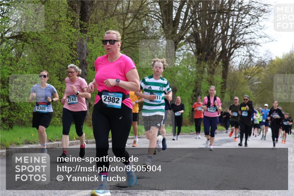 12.04.2026 - 45. Internationalen Wilhelmsburger Insellauf Yannick Fuchs http://msf.ph/oto/9505904 12.04.2026 12:58:45 Laufen 5305, 2742, 2982, 5830, 1280 meine-sportfotos.de