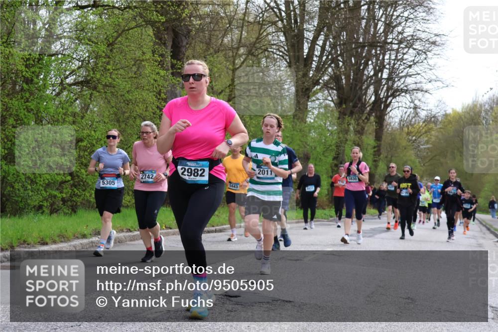 12.04.2026 - 45. Internationalen Wilhelmsburger Insellauf Yannick Fuchs http://msf.ph/oto/9505905 12.04.2026 12:58:45 Laufen 2742, 5305, 2982, 5443, 2011, 4437, 5830 meine-sportfotos.de