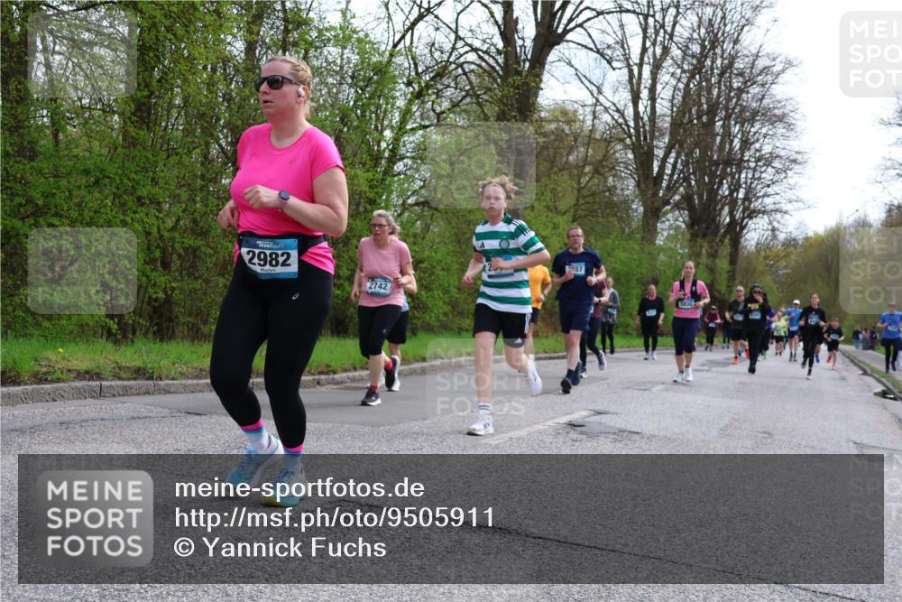 12.04.2026 - 45. Internationalen Wilhelmsburger Insellauf Yannick Fuchs http://msf.ph/oto/9505911 12.04.2026 12:58:46 Laufen 2982, 2742, 2557 meine-sportfotos.de