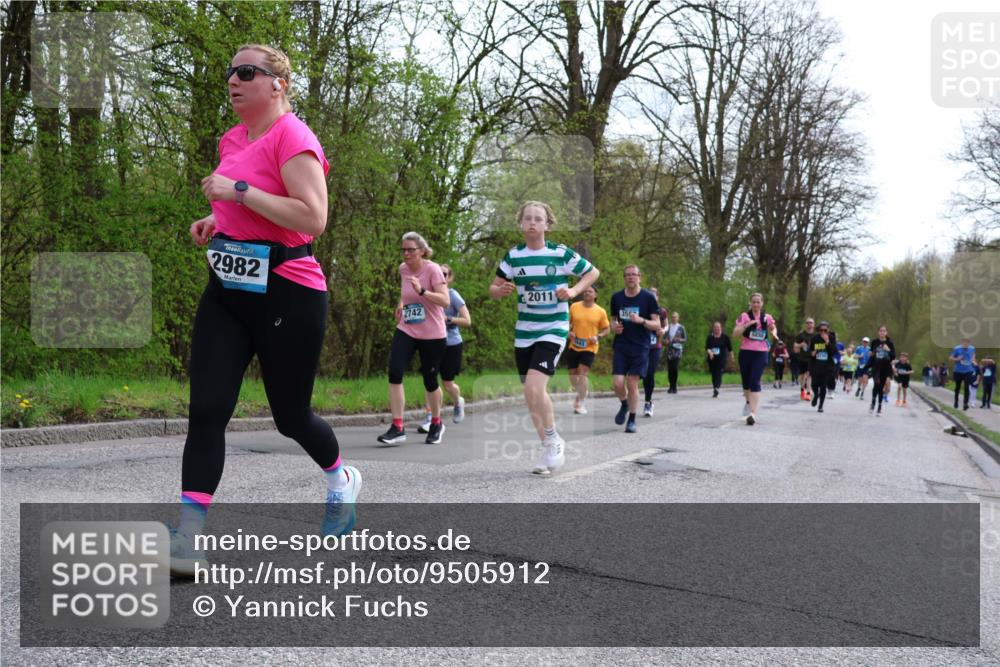 12.04.2026 - 45. Internationalen Wilhelmsburger Insellauf Yannick Fuchs http://msf.ph/oto/9505912 12.04.2026 12:58:46 Laufen 2982, 2742, 2011, 35, 5430 meine-sportfotos.de