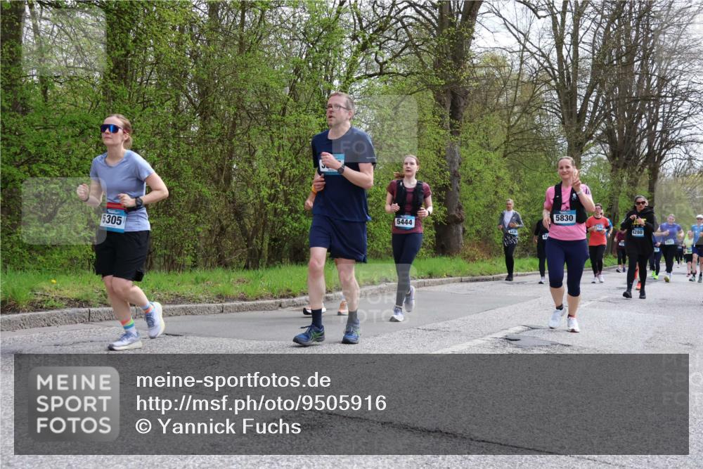 12.04.2026 - 45. Internationalen Wilhelmsburger Insellauf Yannick Fuchs http://msf.ph/oto/9505916 12.04.2026 12:58:48 Laufen 5305, 5830, 5444, 4280, 2943 meine-sportfotos.de