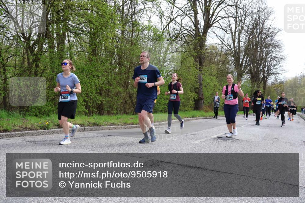 12.04.2026 - 45. Internationalen Wilhelmsburger Insellauf Yannick Fuchs http://msf.ph/oto/9505918 12.04.2026 12:58:48 Laufen 5305, 557, 5444, 5830, 4280 meine-sportfotos.de