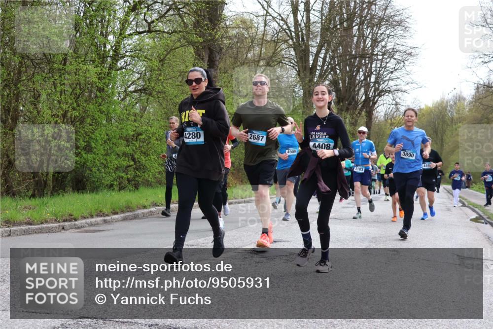 12.04.2026 - 45. Internationalen Wilhelmsburger Insellauf Yannick Fuchs http://msf.ph/oto/9505931 12.04.2026 12:58:52 Laufen 4280, 2687, 4909, 4408, 2103, 3890, 449 meine-sportfotos.de
