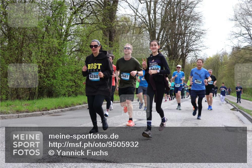 12.04.2026 - 45. Internationalen Wilhelmsburger Insellauf Yannick Fuchs http://msf.ph/oto/9505932 12.04.2026 12:58:52 Laufen 4280, 2687, 49, 4408, 2103, 3890, 4496 meine-sportfotos.de