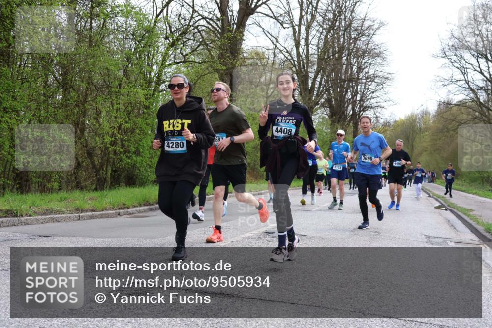 12.04.2026 - 45. Internationalen Wilhelmsburger Insellauf Yannick Fuchs http://msf.ph/oto/9505934 12.04.2026 12:58:52 Laufen 4280, 2687, 4408, 2103, 3890, 4496 meine-sportfotos.de