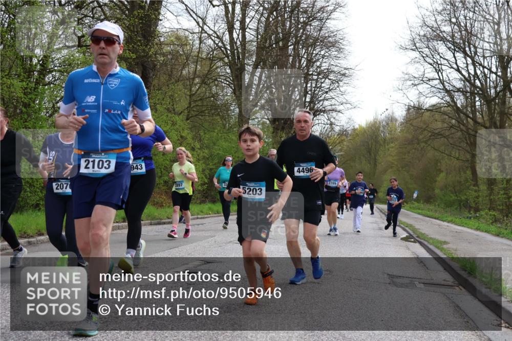 12.04.2026 - 45. Internationalen Wilhelmsburger Insellauf Yannick Fuchs http://msf.ph/oto/9505946 12.04.2026 12:58:55 Laufen 2070, 2103, 943, 2897, 5203, 4496, 2289 meine-sportfotos.de