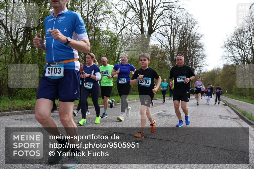 12.04.2026 - 45. Internationalen Wilhelmsburger Insellauf Yannick Fuchs http://msf.ph/oto/9505951 12.04.2026 12:58:55 Laufen 2103, 2076, 5768, 2943, 4496, 5203, 2289 meine-sportfotos.de