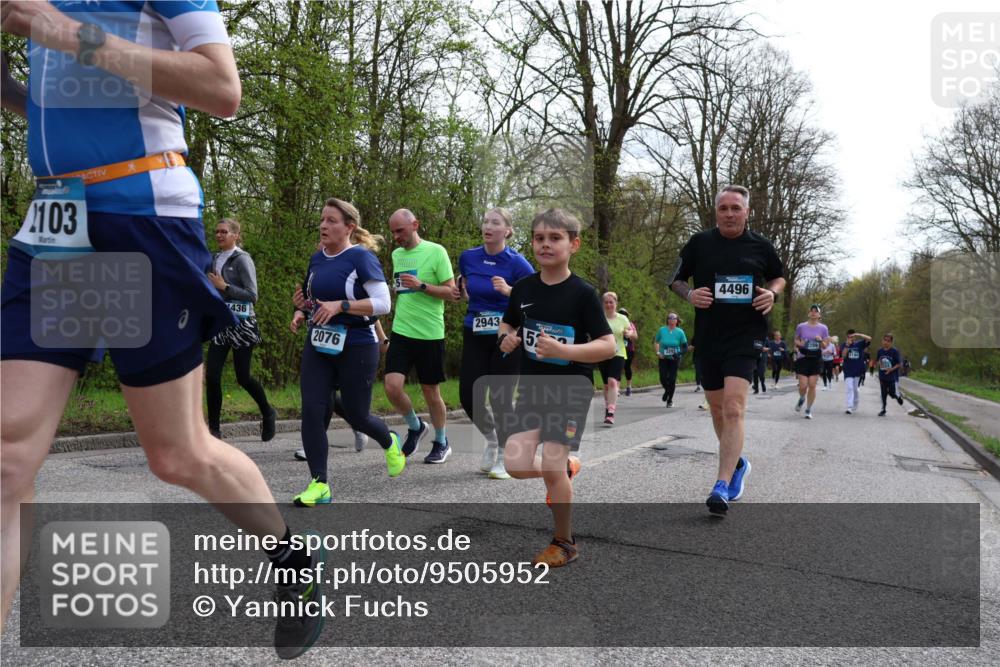 12.04.2026 - 45. Internationalen Wilhelmsburger Insellauf Yannick Fuchs http://msf.ph/oto/9505952 12.04.2026 12:58:56 Laufen 103, 436, 2076, 2943, 5, 4496 meine-sportfotos.de