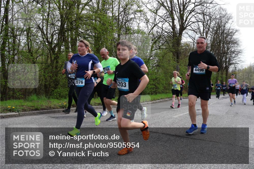 12.04.2026 - 45. Internationalen Wilhelmsburger Insellauf Yannick Fuchs http://msf.ph/oto/9505954 12.04.2026 12:58:56 Laufen 4436, 2076, 5768, 203, 2897, 4496 meine-sportfotos.de