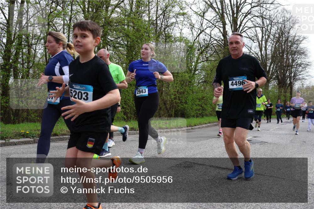 12.04.2026 - 45. Internationalen Wilhelmsburger Insellauf Yannick Fuchs http://msf.ph/oto/9505956 12.04.2026 12:58:56 Laufen 5203, 2943, 4496, 289, 4356, 5194 meine-sportfotos.de