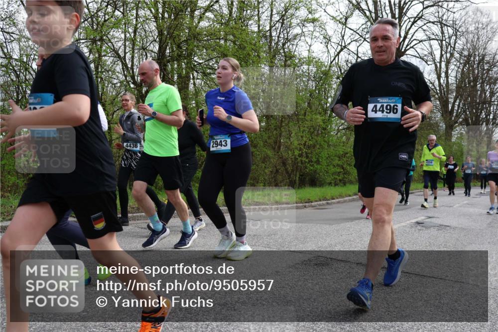 12.04.2026 - 45. Internationalen Wilhelmsburger Insellauf Yannick Fuchs http://msf.ph/oto/9505957 12.04.2026 12:58:56 Laufen 4496, 4436, 2943, 4356 meine-sportfotos.de