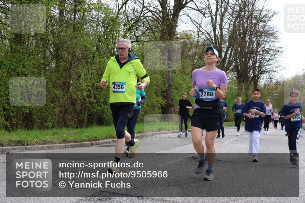12.04.2026 - 45. Internationalen Wilhelmsburger Insellauf Yannick Fuchs http://msf.ph/oto/9505966 12.04.2026 12:58:58 Laufen 4356, 2289, 194, 405, 5202 meine-sportfotos.de