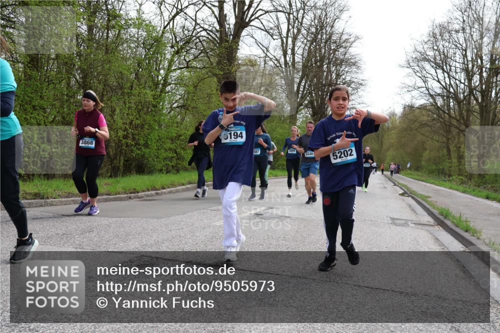 12.04.2026 - 45. Internationalen Wilhelmsburger Insellauf Yannick Fuchs http://msf.ph/oto/9505973 12.04.2026 12:59:00 Laufen 3868, 194, 587, 3446, 5202, 4416 meine-sportfotos.de