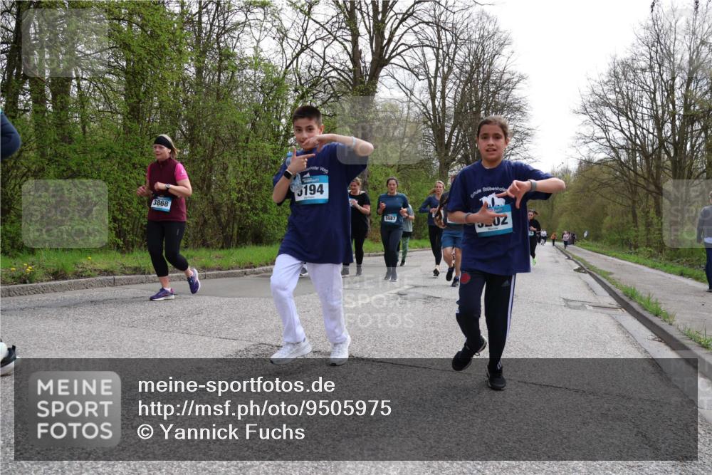 12.04.2026 - 45. Internationalen Wilhelmsburger Insellauf Yannick Fuchs http://msf.ph/oto/9505975 12.04.2026 12:59:00 Laufen 3868, 194, 5587, 02 meine-sportfotos.de