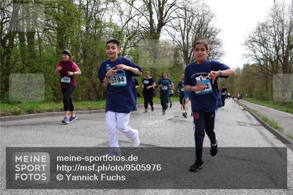 12.04.2026 - 45. Internationalen Wilhelmsburger Insellauf Yannick Fuchs http://msf.ph/oto/9505976 12.04.2026 12:59:01 Laufen 3868, 5194, 64, 5587 meine-sportfotos.de