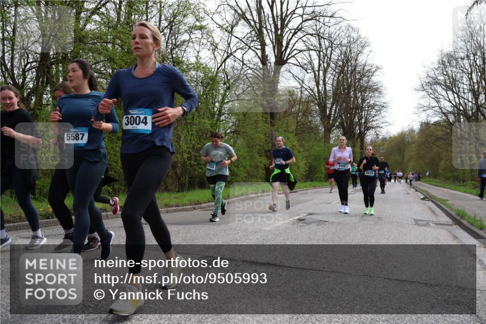 12.04.2026 - 45. Internationalen Wilhelmsburger Insellauf Yannick Fuchs http://msf.ph/oto/9505993 12.04.2026 12:59:03 Laufen 5587, 3004, 5753, 4405, 4416 meine-sportfotos.de