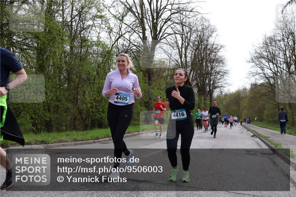 12.04.2026 - 45. Internationalen Wilhelmsburger Insellauf Yannick Fuchs http://msf.ph/oto/9506003 12.04.2026 12:59:06 Laufen 4405, 2689, 4416, 2922 meine-sportfotos.de