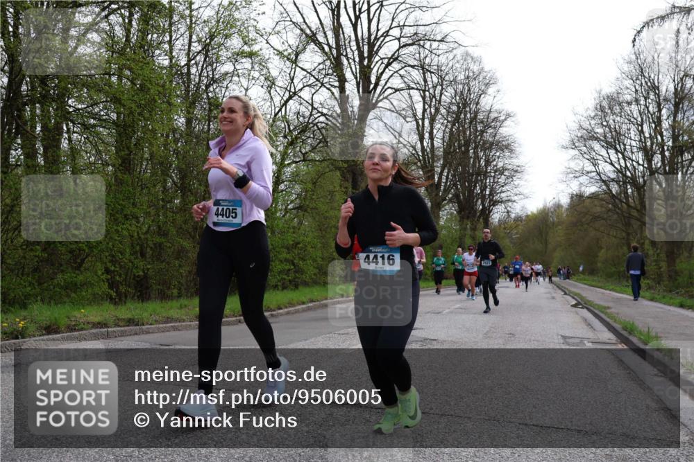 12.04.2026 - 45. Internationalen Wilhelmsburger Insellauf Yannick Fuchs http://msf.ph/oto/9506005 12.04.2026 12:59:06 Laufen 4405, 4416, 2922 meine-sportfotos.de