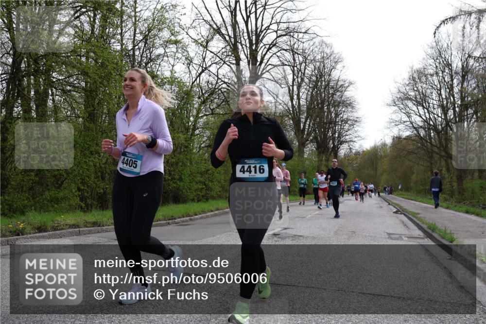 12.04.2026 - 45. Internationalen Wilhelmsburger Insellauf Yannick Fuchs http://msf.ph/oto/9506006 12.04.2026 12:59:06 Laufen 4405, 4416, 2922 meine-sportfotos.de
