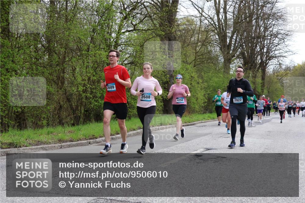 12.04.2026 - 45. Internationalen Wilhelmsburger Insellauf Yannick Fuchs http://msf.ph/oto/9506010 12.04.2026 12:59:07 Laufen 2689, 2688, 4250, 5431, 39, 2922, 5426 meine-sportfotos.de