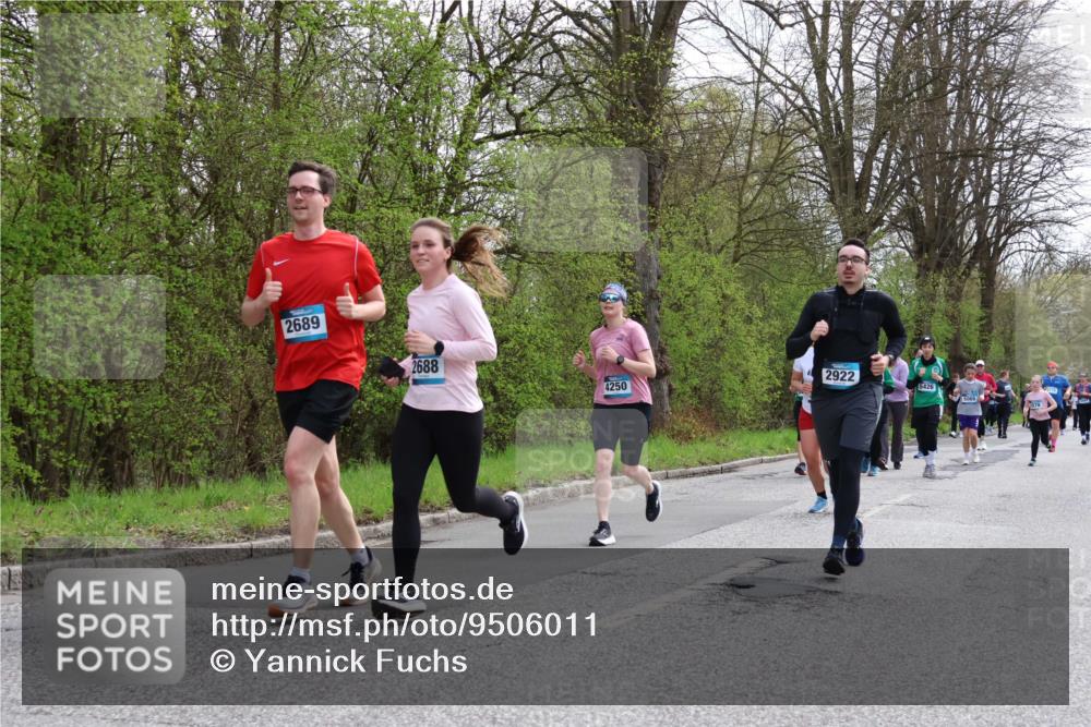 12.04.2026 - 45. Internationalen Wilhelmsburger Insellauf Yannick Fuchs http://msf.ph/oto/9506011 12.04.2026 12:59:08 Laufen 2689, 2688, 4250, 2922, 5426, 5069 meine-sportfotos.de