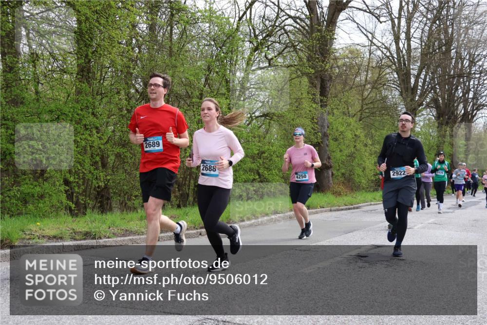 12.04.2026 - 45. Internationalen Wilhelmsburger Insellauf Yannick Fuchs http://msf.ph/oto/9506012 12.04.2026 12:59:08 Laufen 2689, 2688, 4250, 2922, 5426 meine-sportfotos.de